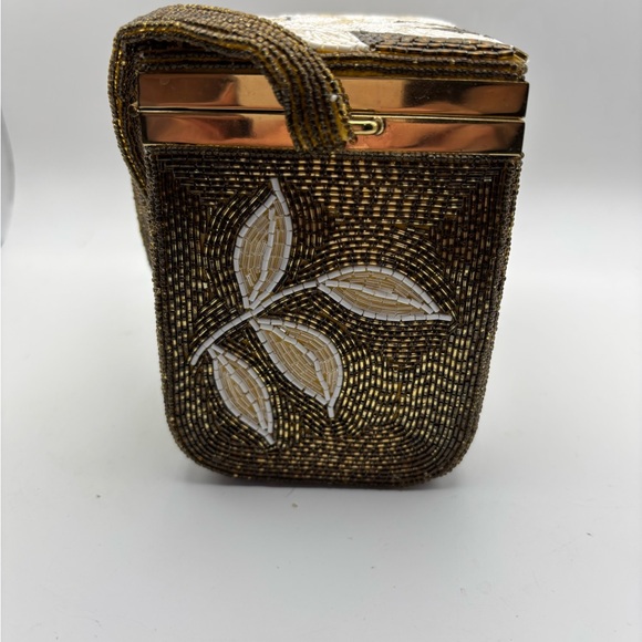 Vintage Japan Work Beaded Gold and White Floral Beaded Clutch/Box - Picture 13 of 13
